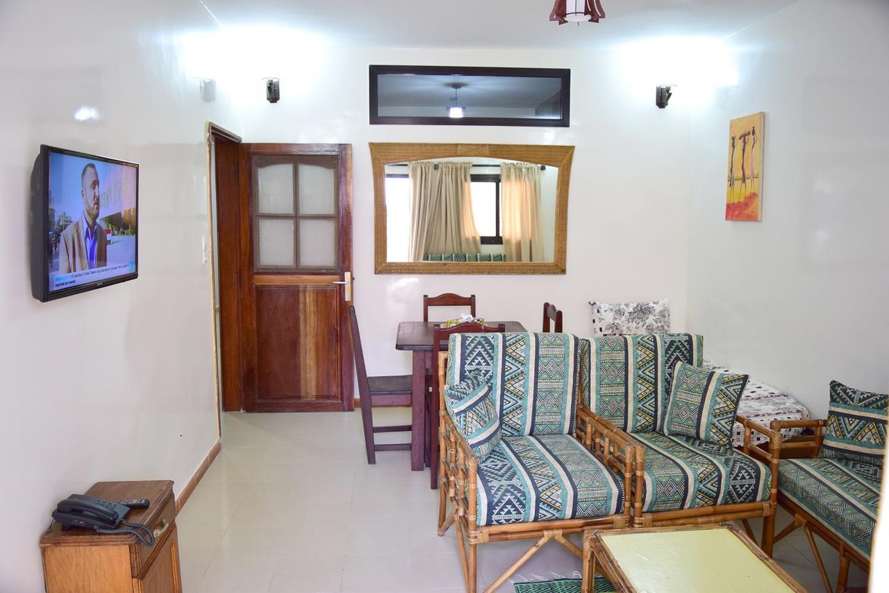 Kakatar Family Residence , Yoff Dakar Exteriör bild